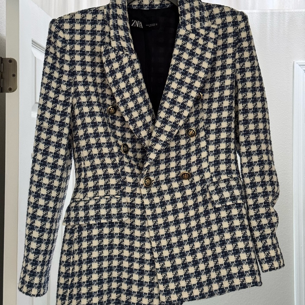 Zara Women's Navy and Cream Plaid Blazer
